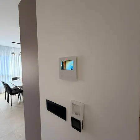 Grand Romansa - A New Apartment, Walking Distance To The