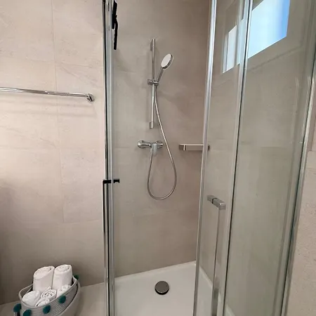 아파트 Grand Romansa - A New Apartment, Walking Distance To The